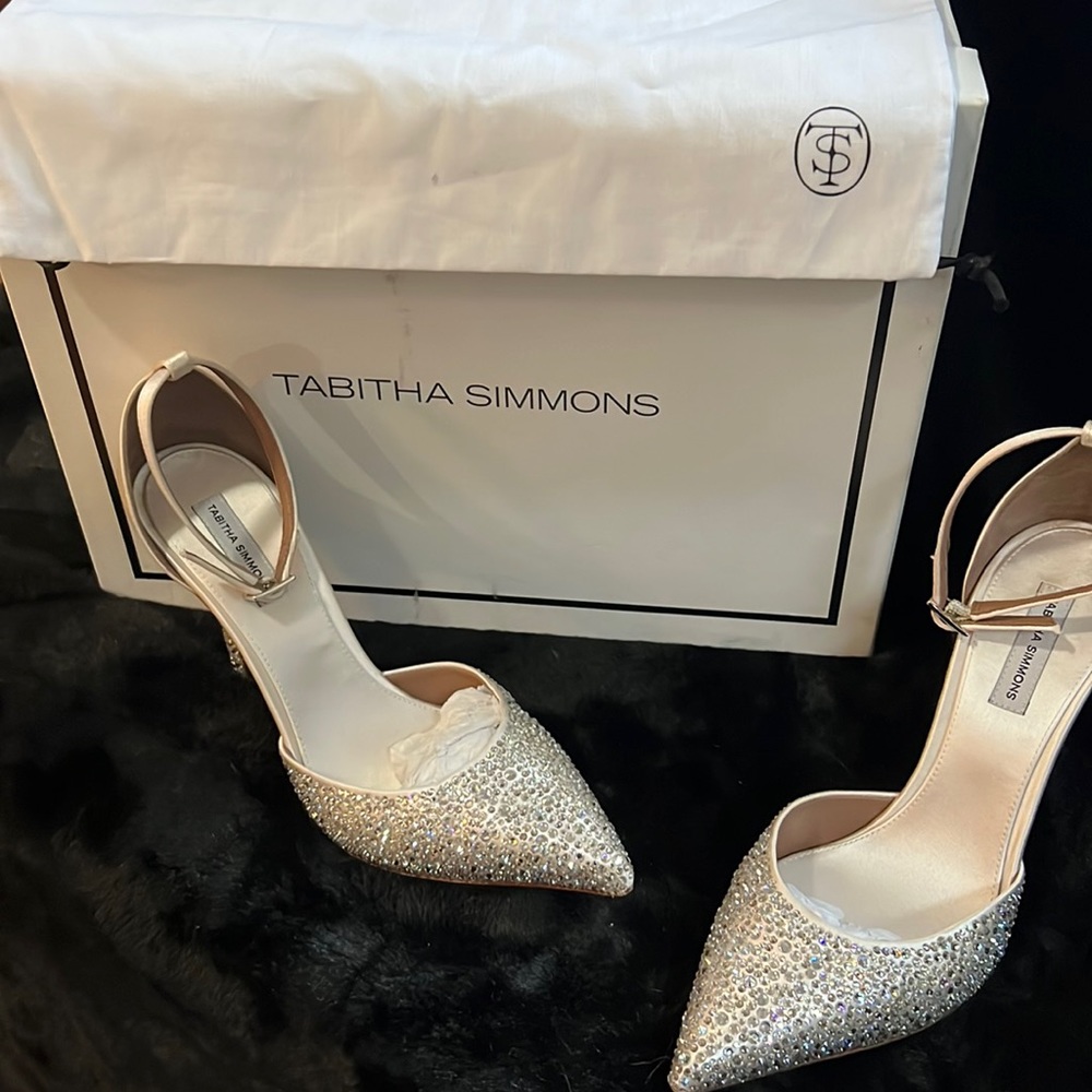 Tabitha Simmons New in the box